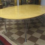 560 2085 TABLE